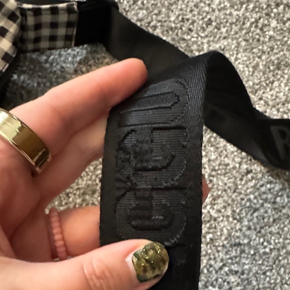 Baggu Black White Gingham Medium Cargo Crossbody Bag with Black Strap GUC - Picture 2 of 5